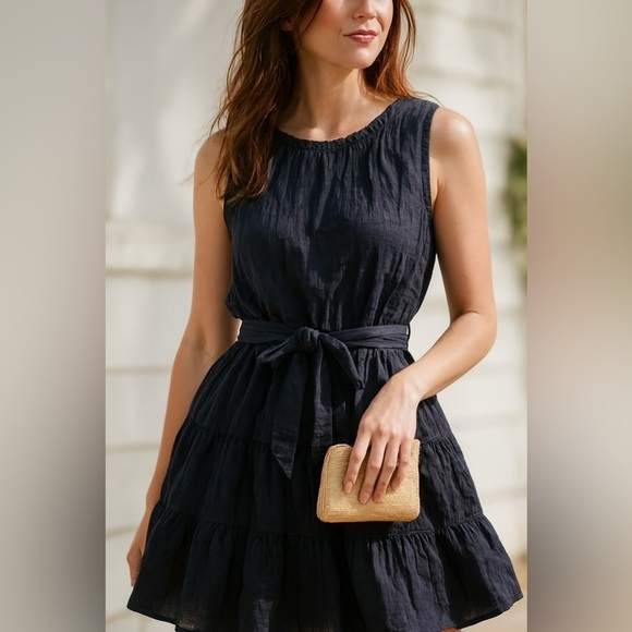 Dresses & Skirts - Elegant Navy Midi Dress